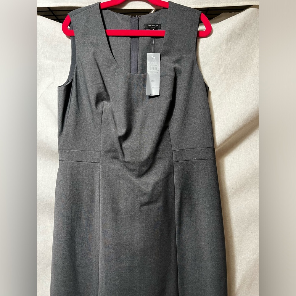 Ann Taylor Gray Sheath Dress V-neck Sleeveless